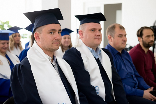 Торжественное вручение дипломов выпускникам программ профессиональной переподготовки